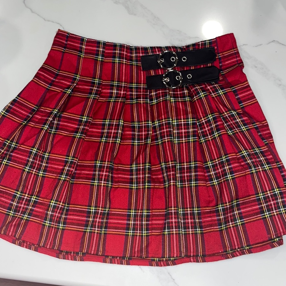 Forever 21 Red Plaid mini skirt